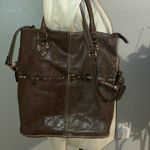 CAVALCANTI Handbags - CAVALCANTI ITALY LEATHER BROWN CROSSBODY PURSE.